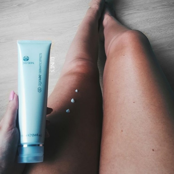 Hibiscus + honey cellulite firming lotion - Picture 3 of 3